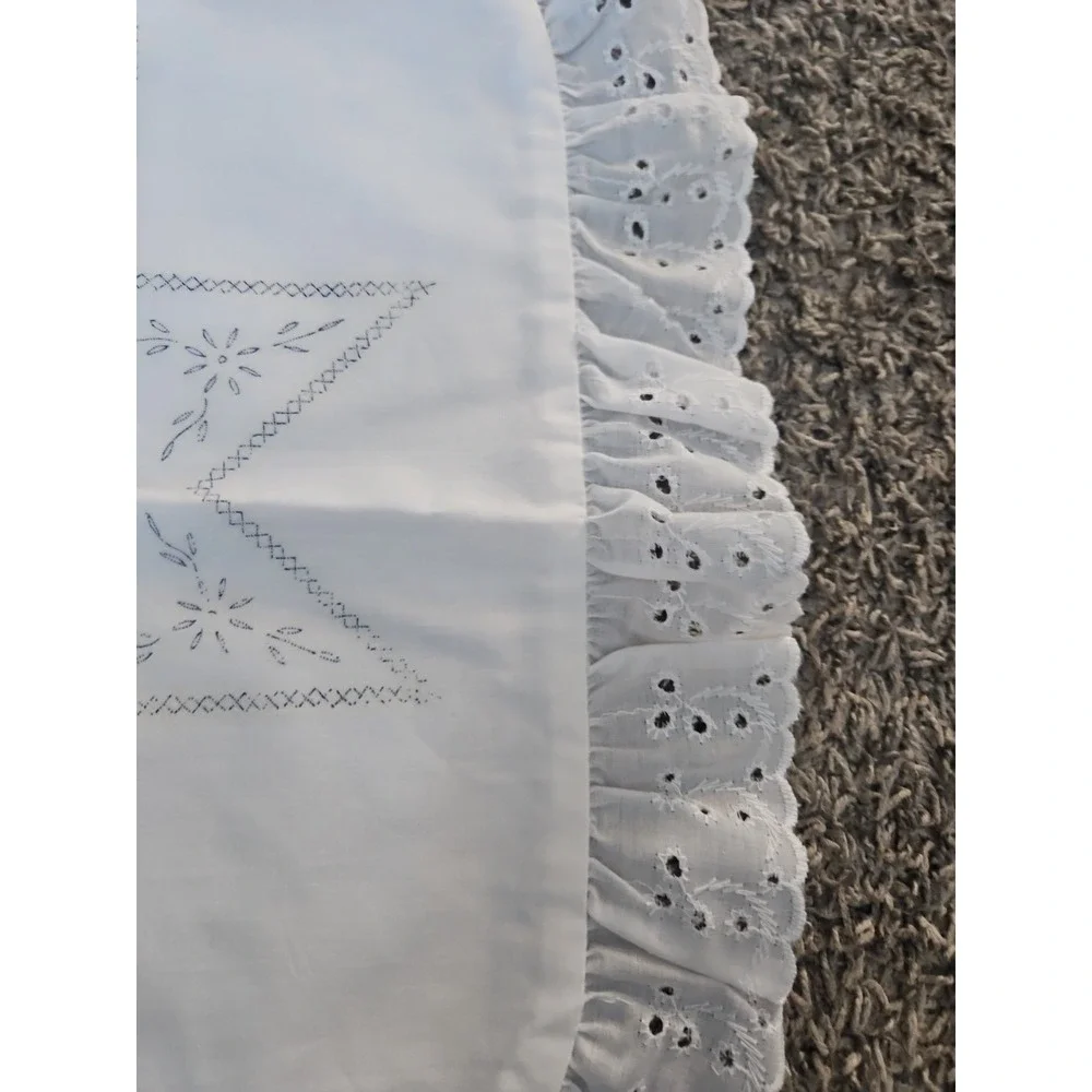 Vintage Nojae of Fairway Stamped 14x14 Hand Embroidery Pillow Top With Lace Trim